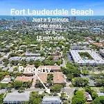 Las Olas Oasis, Pool, Parking, Central And Cozy!