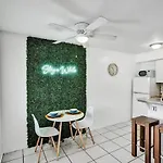 Bimini House-Villa Rojas With Pool