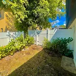 Miamivice Near Las Olas Beach With Fire Pit