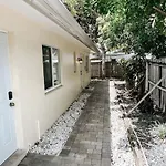 Boho 1Br Apartment In Fort Lauderdale Neighborhood