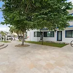 111 Unit 8 Waterfront Home With Boat Rentals Available