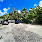 Cozy 1Br Beachside Getaway With 1Q , 1 Sofabed