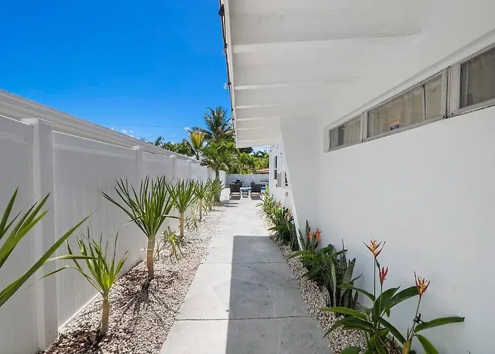 Together But With Privacy 3 Units And Private Pool