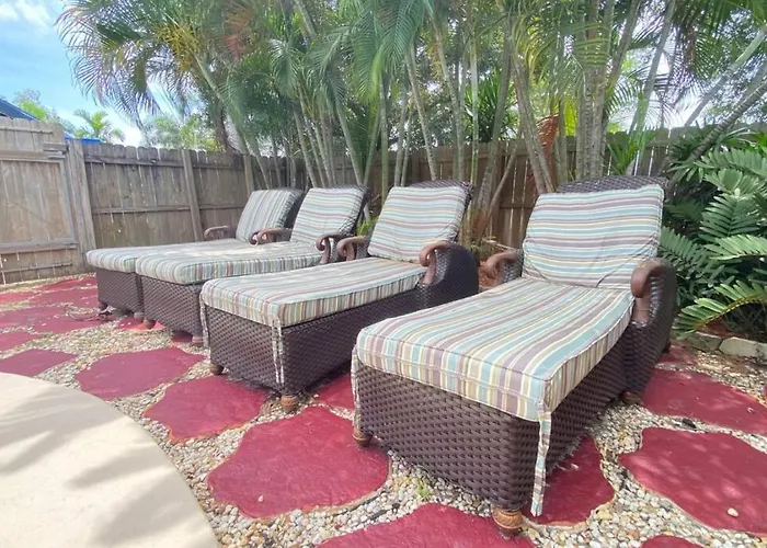 Great Location Pool Home W Pool Table 5Br