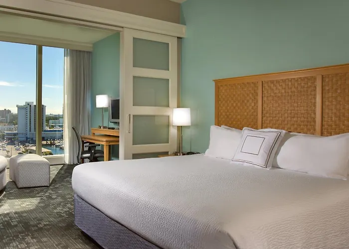 Courtyard By Marriott Oceanside Fort Lauderdale Beach