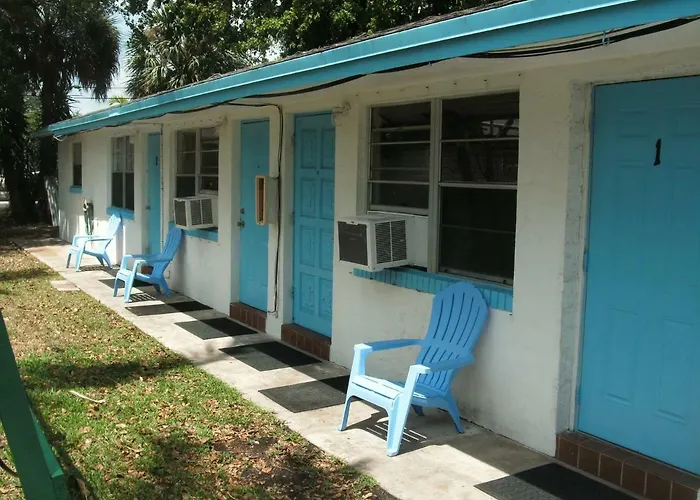 Newly Furnished Large, Clean, Quiet Private Unit