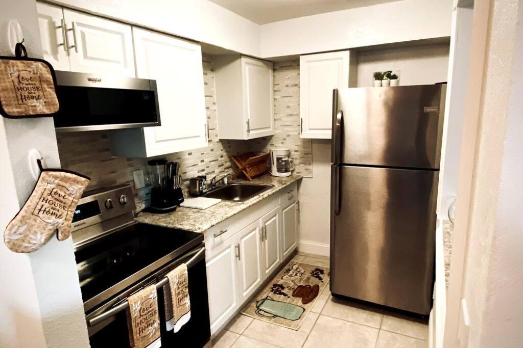 Lovely 2-bedroom 1-bath In Oakland Park Fl Holiday home *