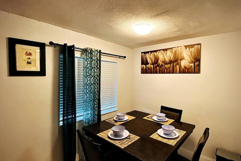 Lovely 2-bedroom 1-bath In Oakland Park Fl