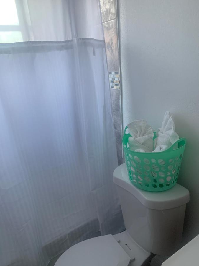 Lovely 2-bedroom 1-bath In Oakland Park Fl Holiday home *