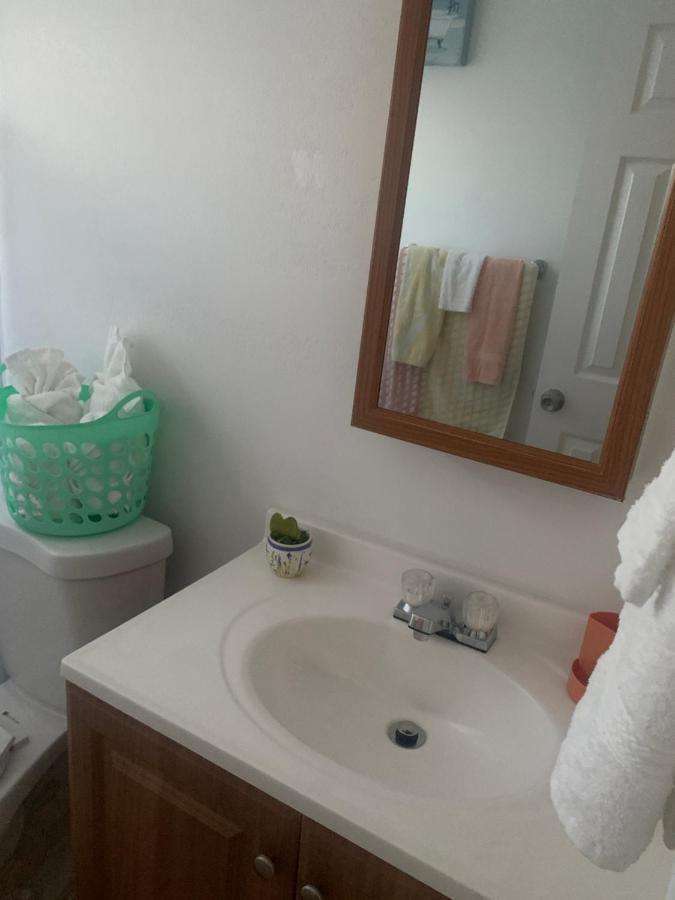 Lovely 2-bedroom 1-bath In Oakland Park Fl Holiday home