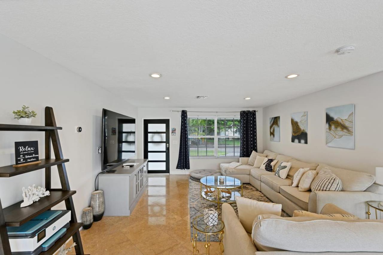 Bahama Breeze Holiday home
