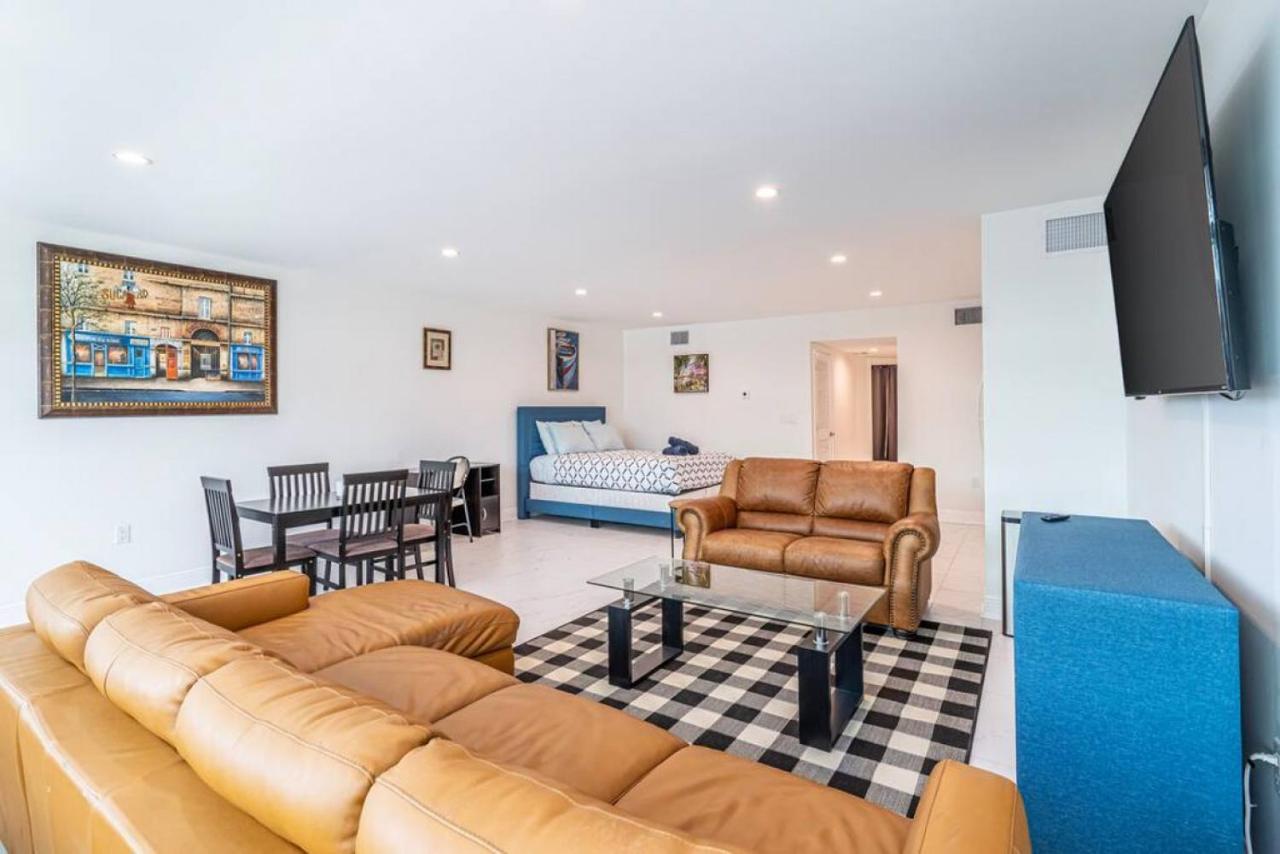 The Purple Pelican Beachfront With Ocean Balcony Unit 3 Holiday home *