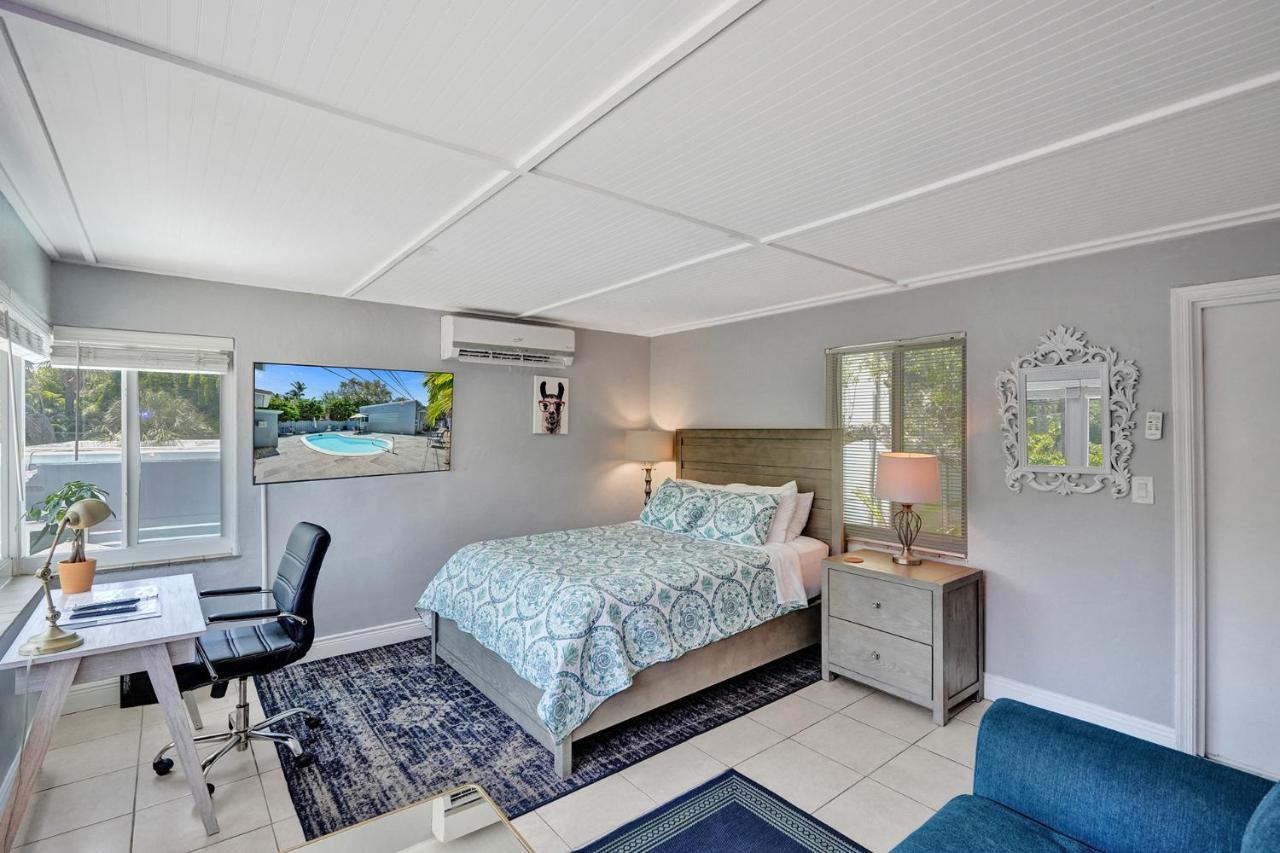 Olas Oasis, Pool, Parking, And Cozy! *