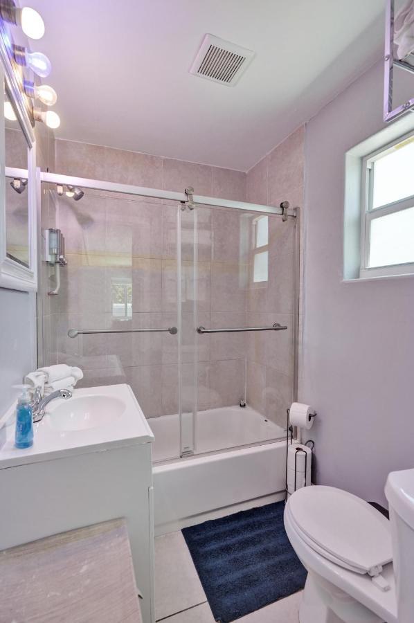Olas Oasis, Pool, Parking, And Cozy! *