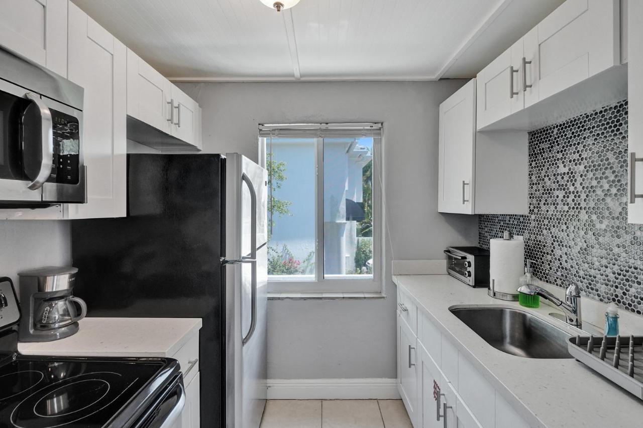 Olas Oasis, Pool, Parking, And Cozy! Apartment *