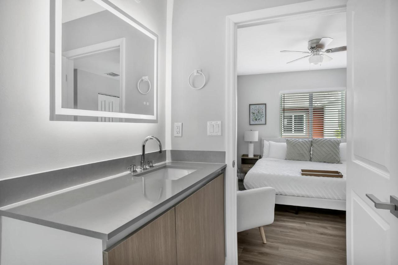 Villa Sistrunk Shades #1 - Brand New Townhomes Downtown Lauderdale *