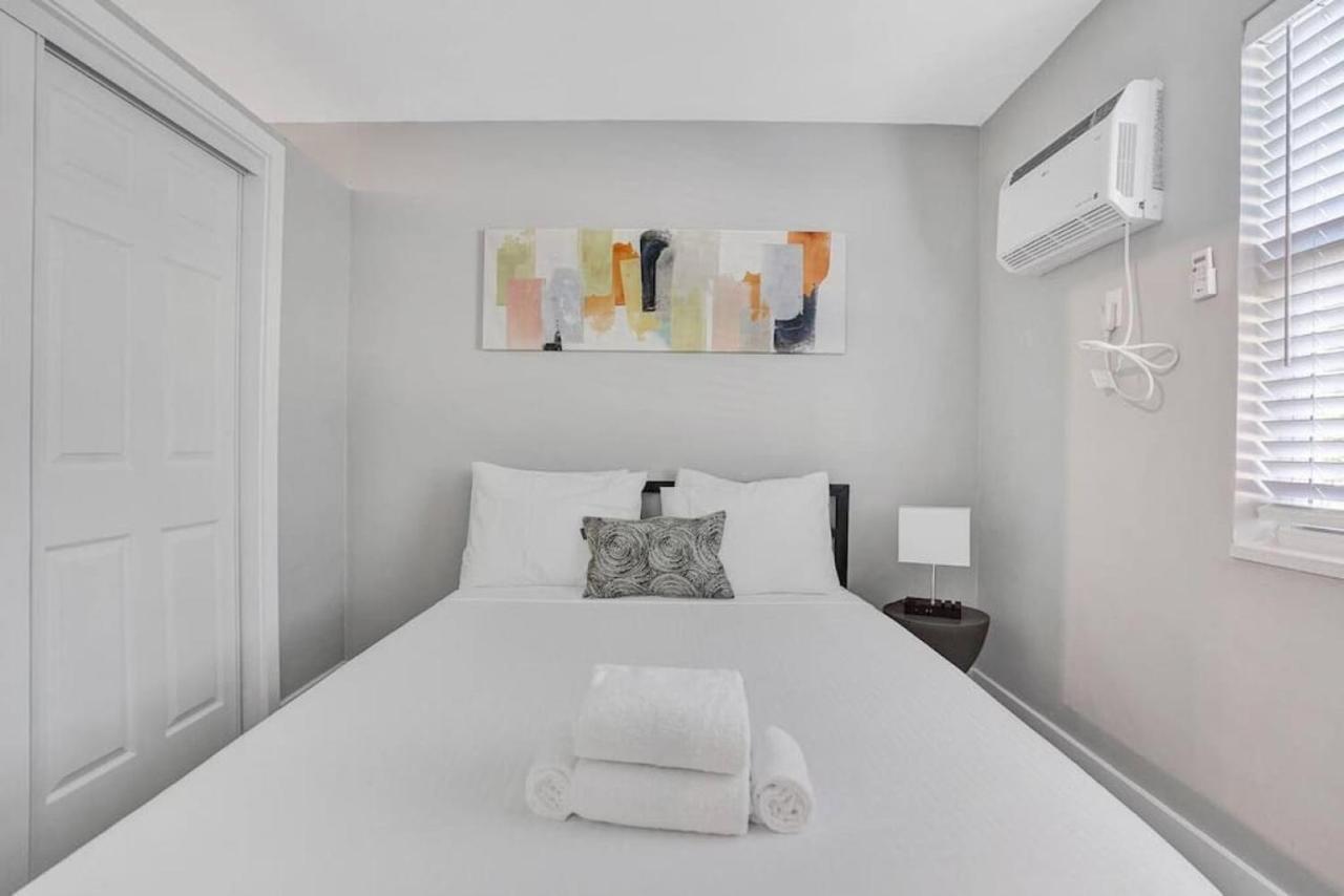 Rustic Retreats Modern 1br For 4 Guests In The Heart Of Lauderdale Apartment