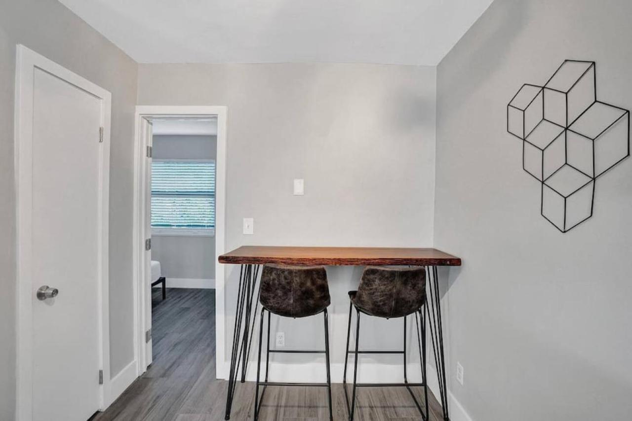 Rustic Retreats Modern 1br For 4 Guests In The Heart Of Lauderdale *