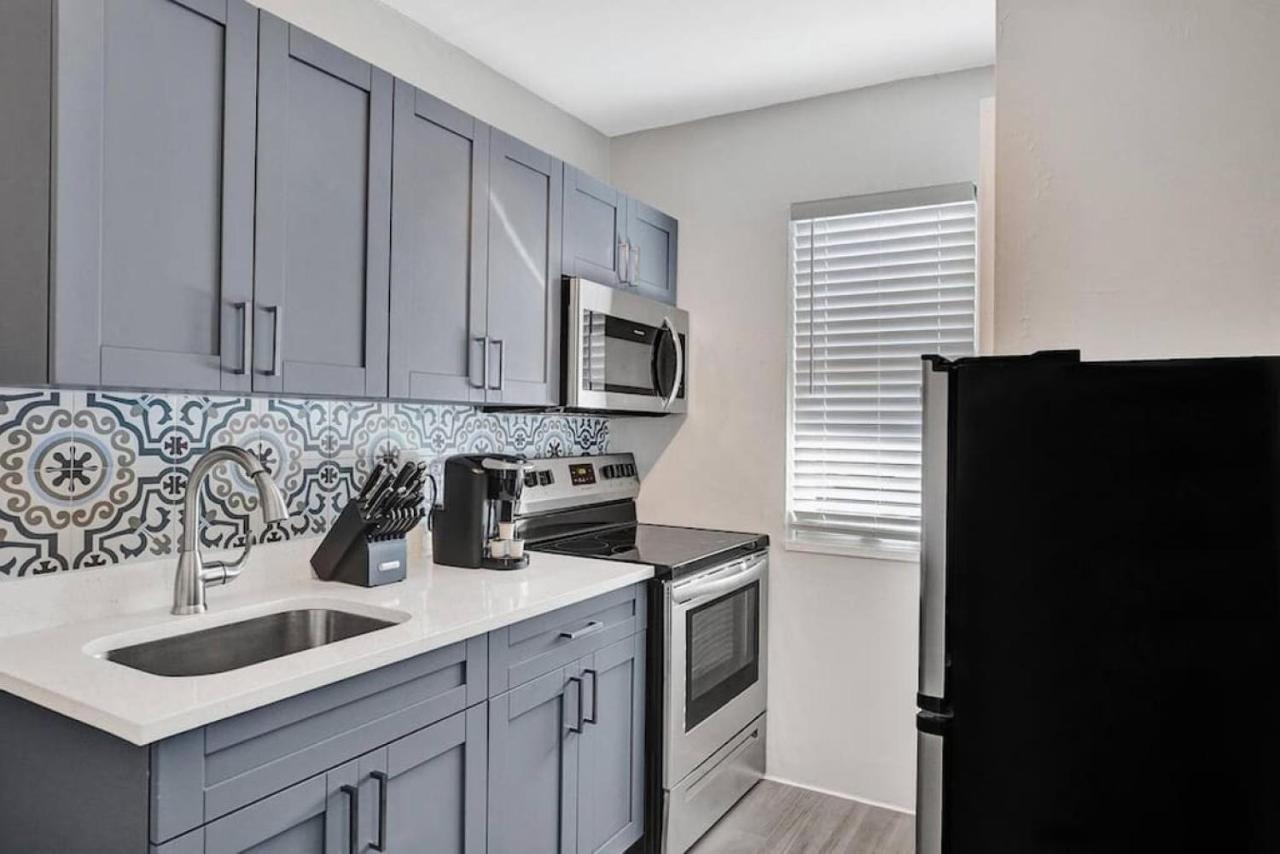 Rustic Retreats Modern 1br For 4 Guests In The Heart Of Lauderdale Apartment *