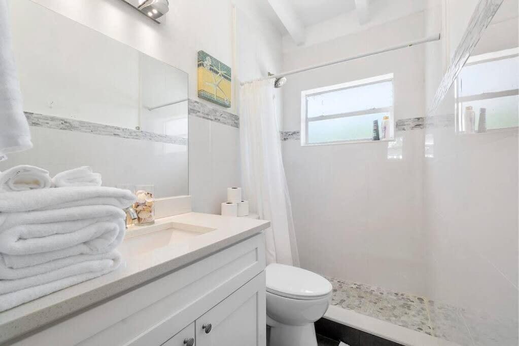 Together But With Privacy 3 Units And Private Pool Apartment *