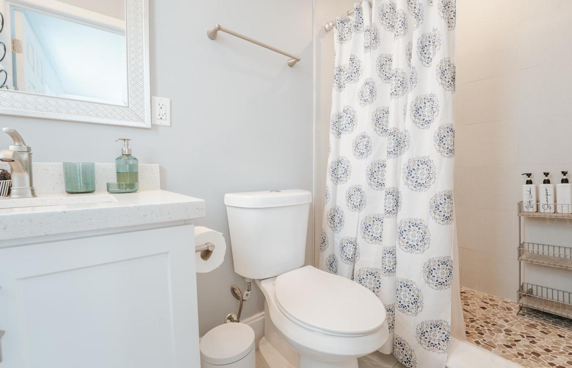 With A Pool Close To And Fll Airport Pool Heated October- March Fort Lauderdale