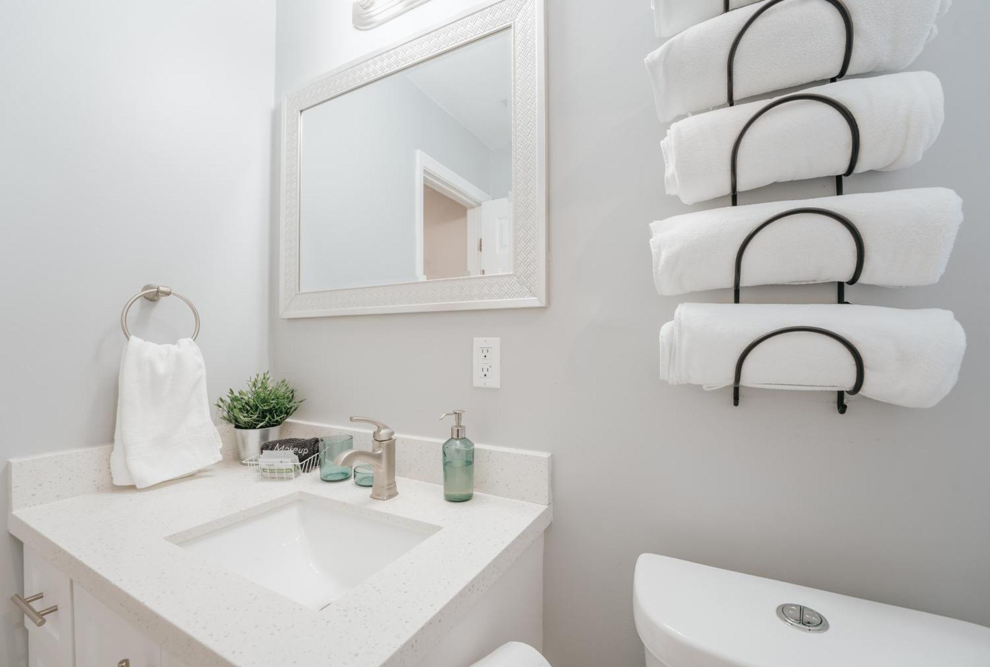 With A Pool Close To And Fll Airport Pool Heated October- March * Fort Lauderdale