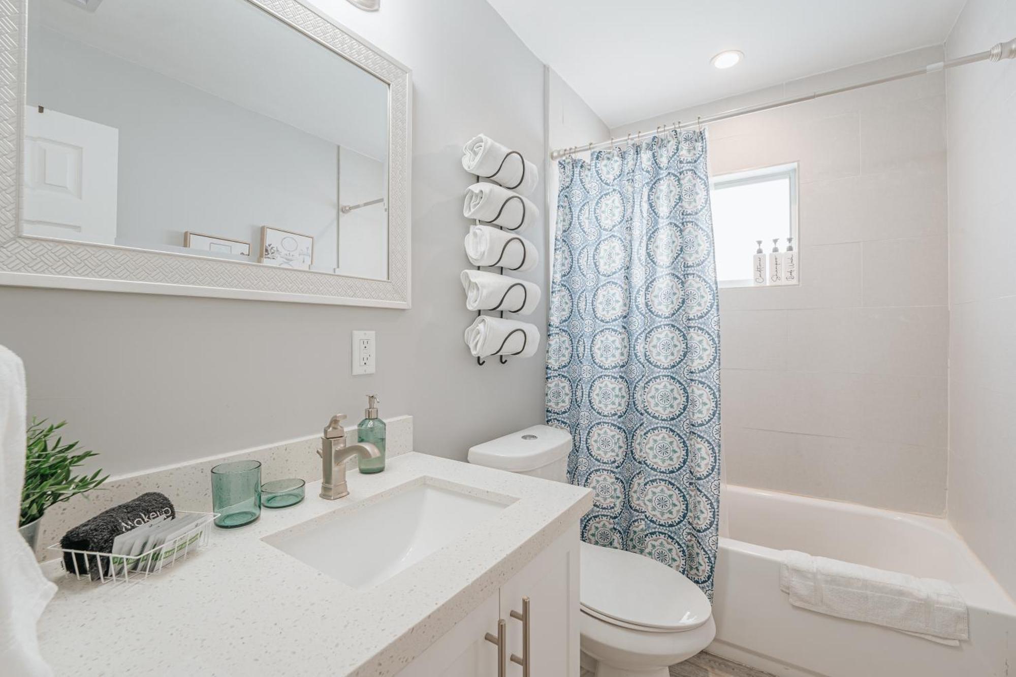With A Pool Close To And Fll Airport Pool Heated October- March Fort Lauderdale