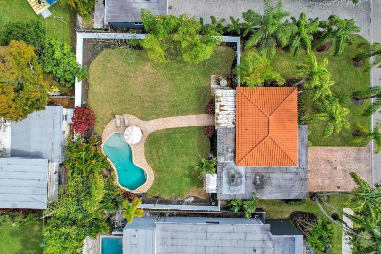 Holiday home 3 Min. Walk To Wilton Drive, Pool And Huge Yard Fort Lauderdale
