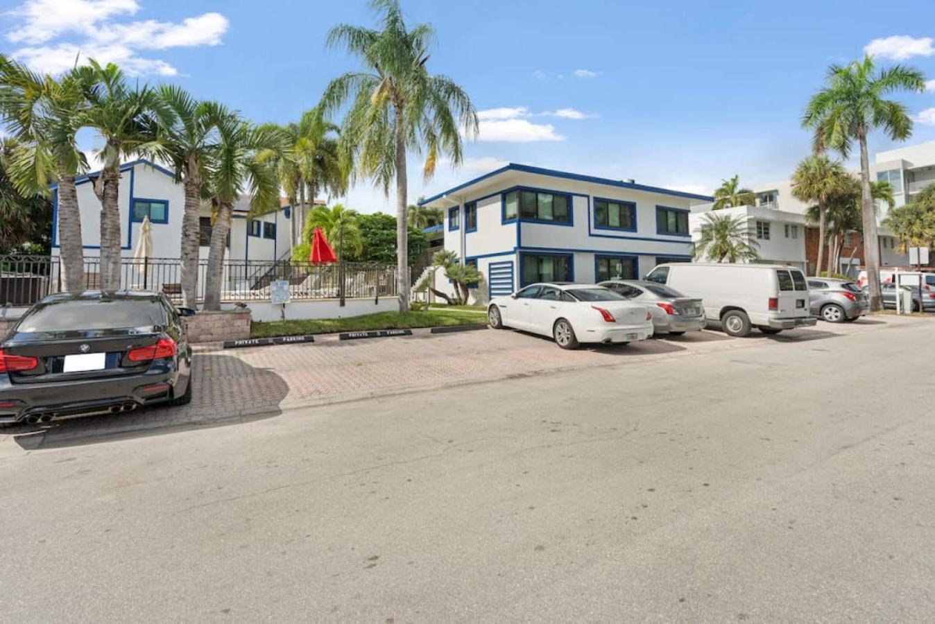 111 Unit 8 Waterfront With Boat Available *