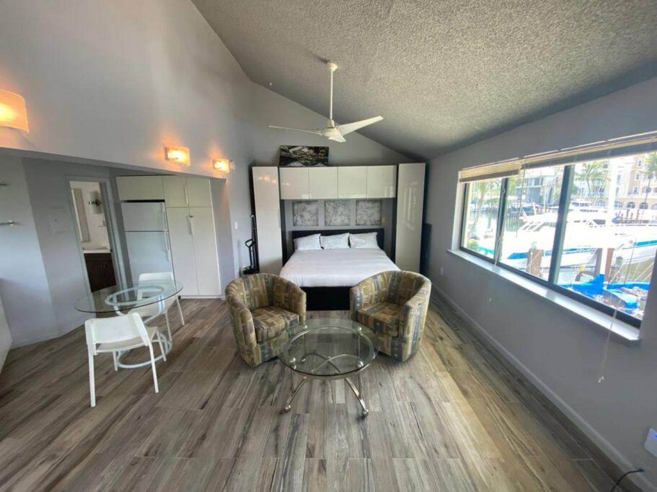 111 Unit 8 Waterfront With Boat Available Apartment *