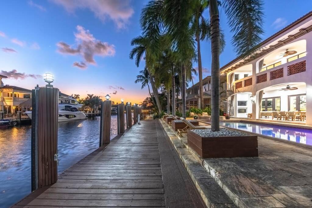 Tropical Waterfront 7 Bedroom House In Seven Isles Fort Lauderdale
