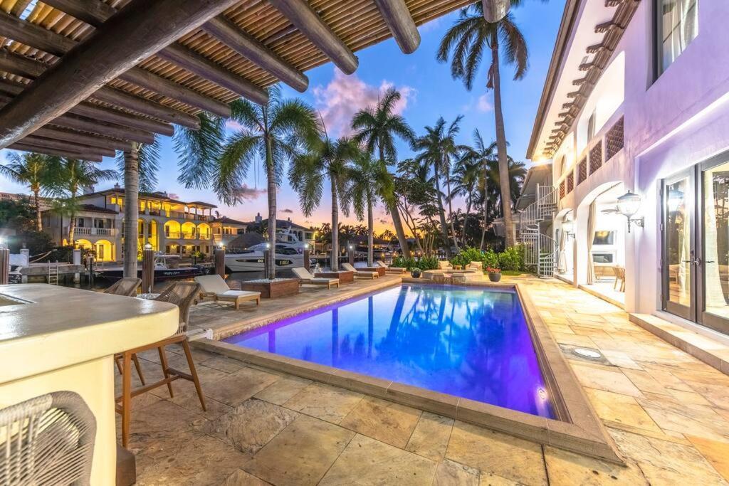 Tropical Waterfront 7 Bedroom House In Seven Isles * Fort Lauderdale