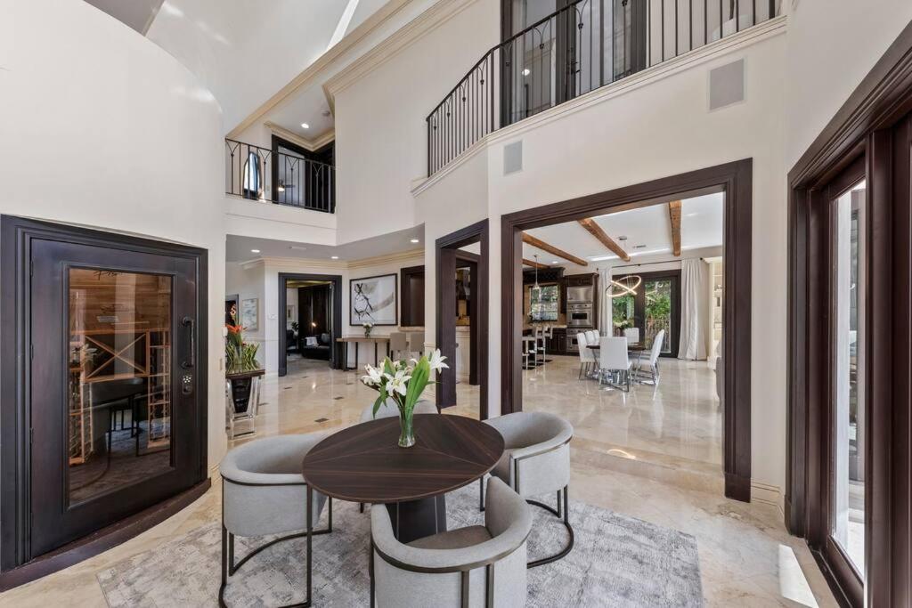 Villa Tropical Waterfront 7 Bedroom House In Seven Isles Fort Lauderdale