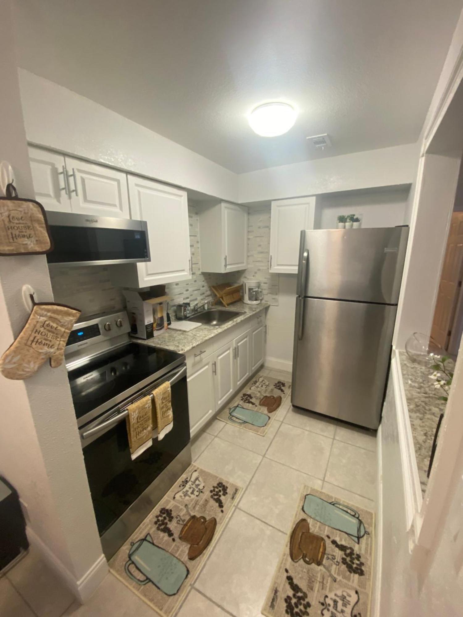 Lovely 2-bedroom 1-bath In Oakland Park Fl