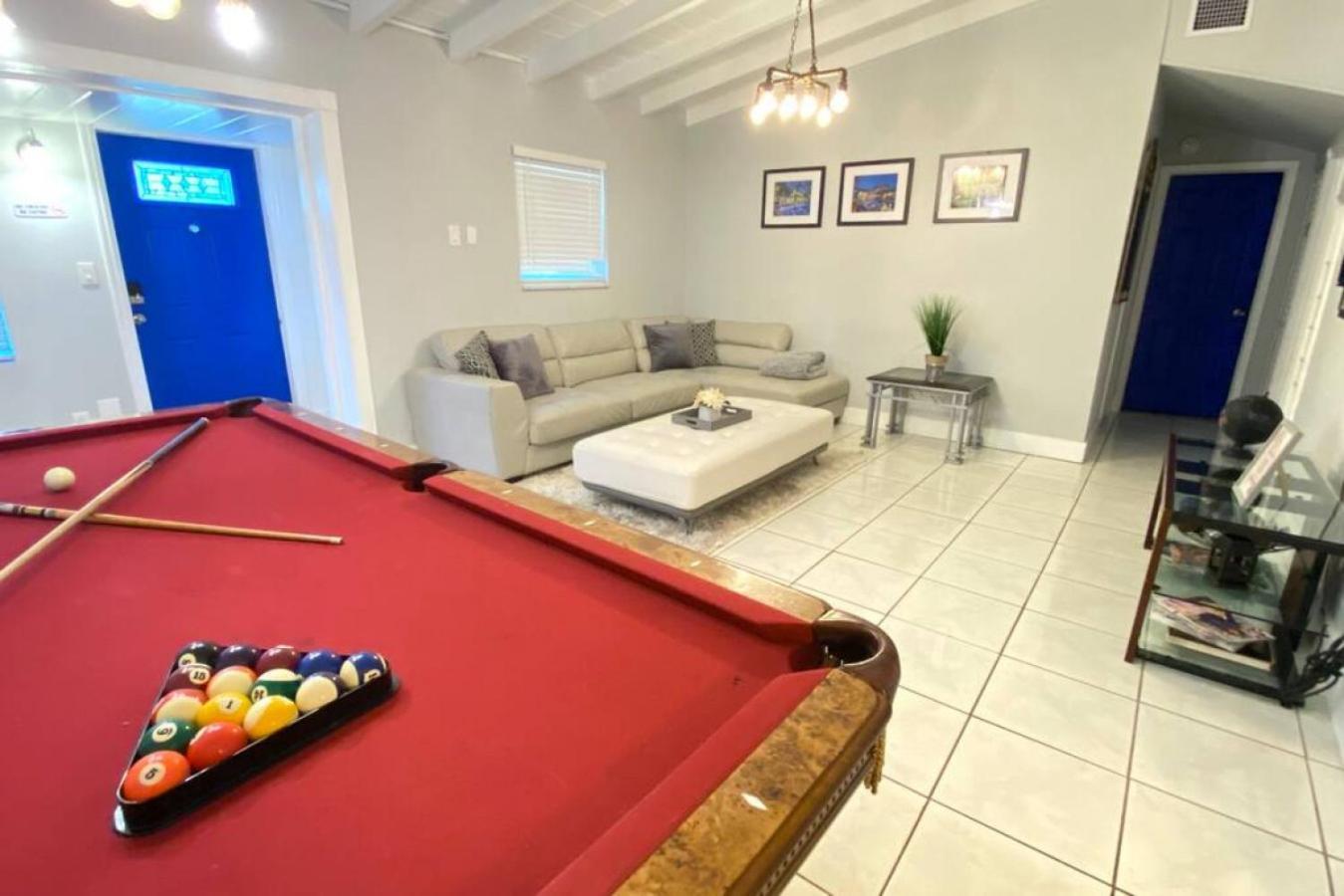 Holiday home Great Location Pool W Pool Table 5br *