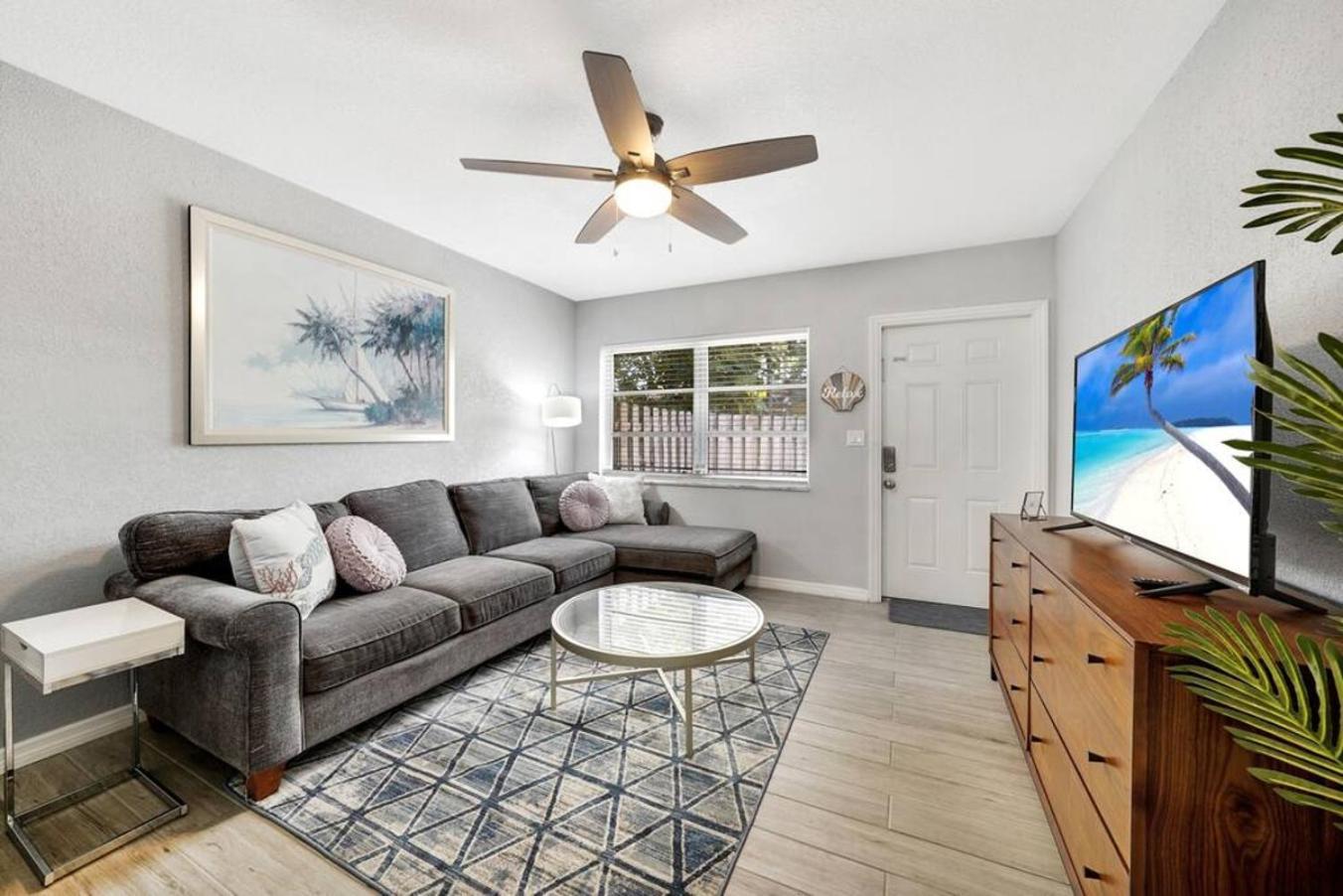 Lovely 1 Bedroom - Just Beachy By Pmi *