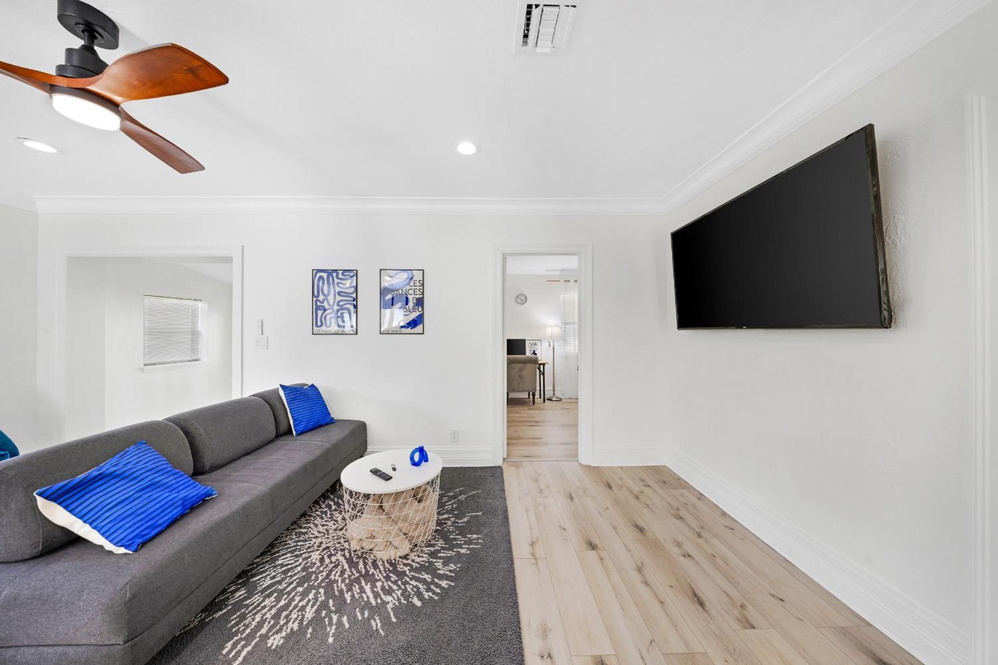 Escape To Newly Remodeled In The Heart Lauderdale With Private Pool