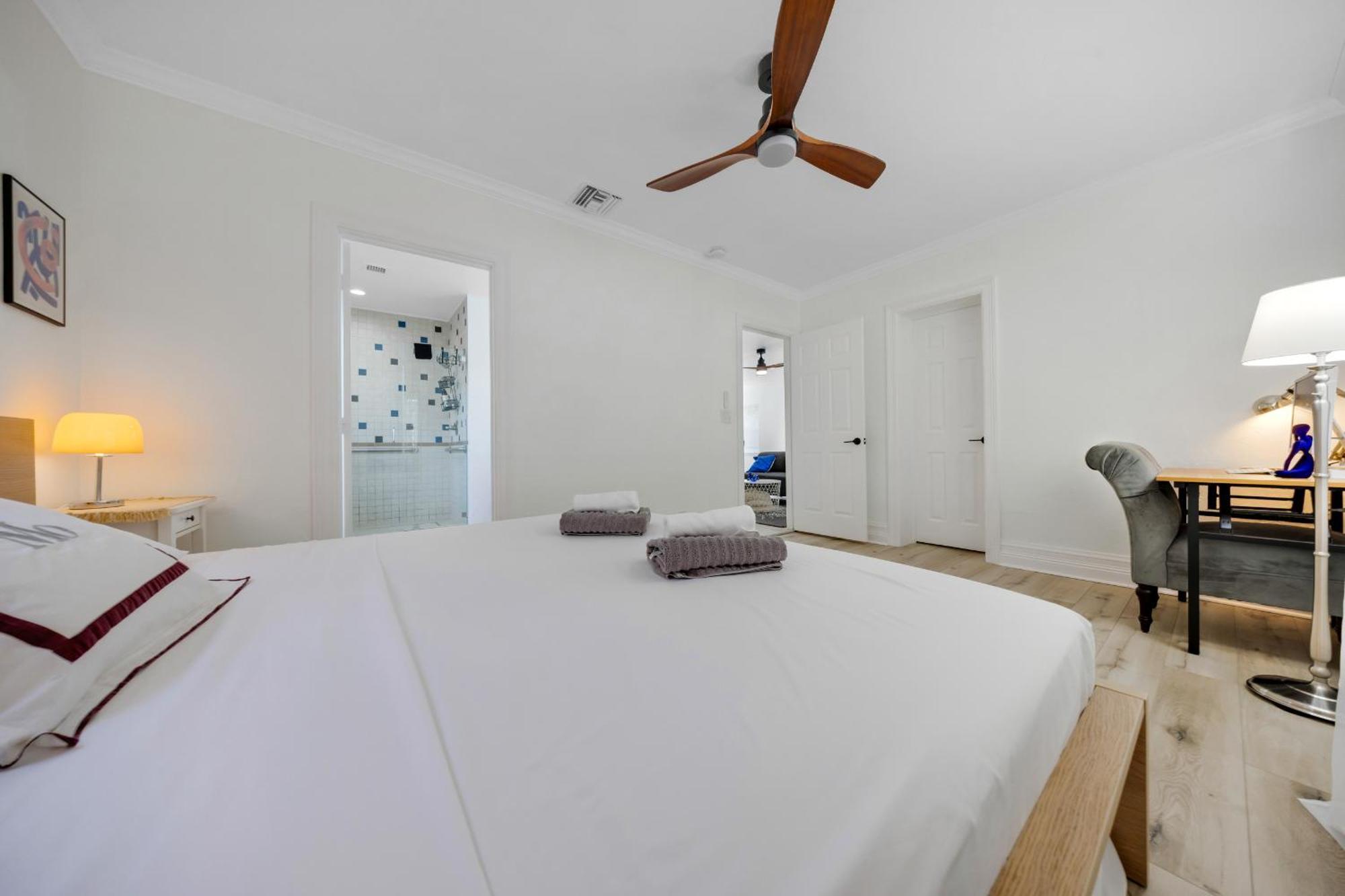 Holiday home Escape To Newly Remodeled In The Heart Lauderdale With Private Pool
