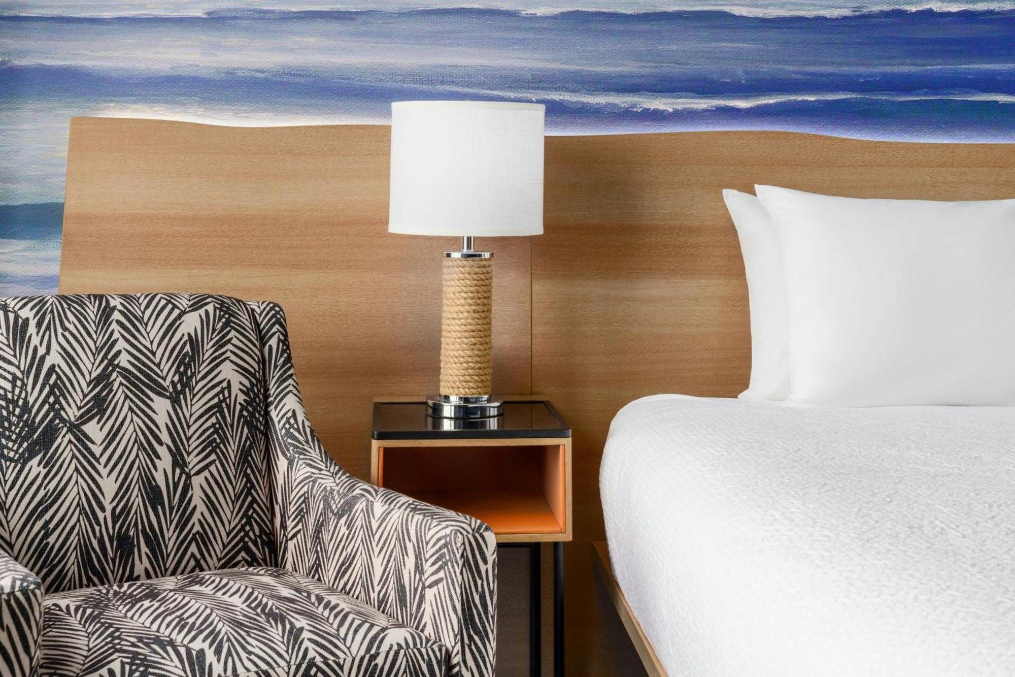 Courtyard By Marriott Oceanside Fort Lauderdale Beach