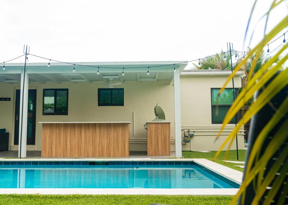 Lauderdale Oasis-private Pool Holiday home