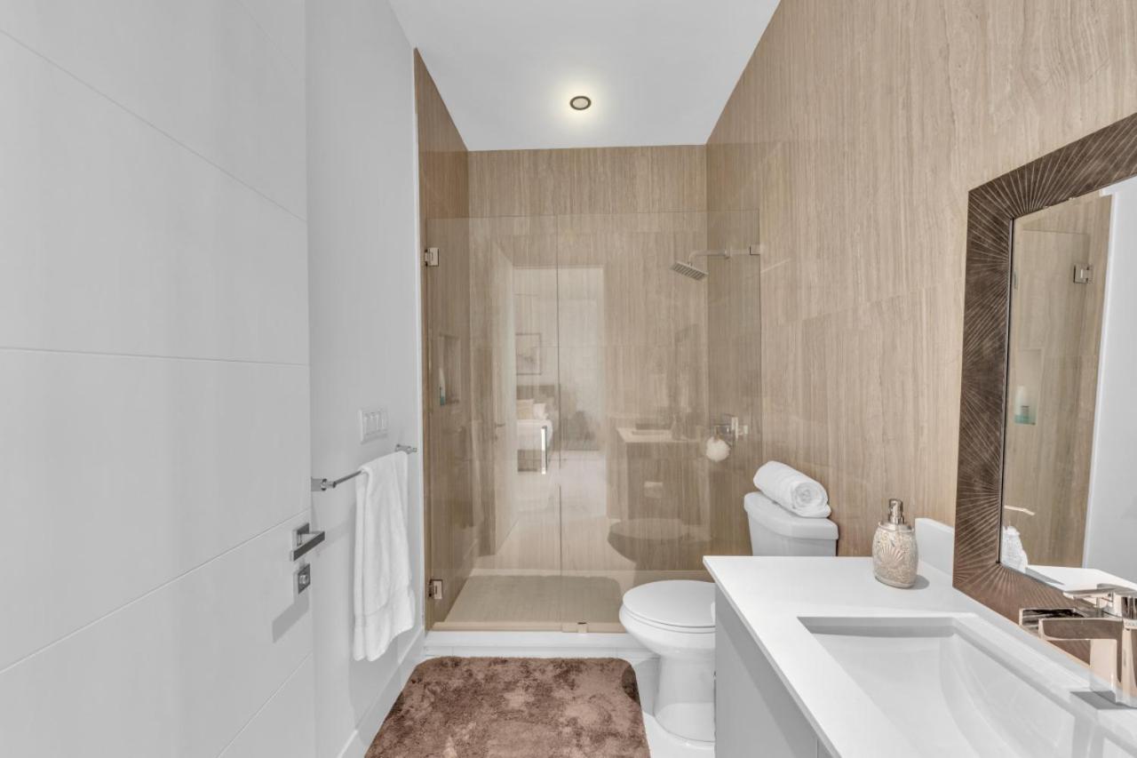 Olas Modern Masterpiece *