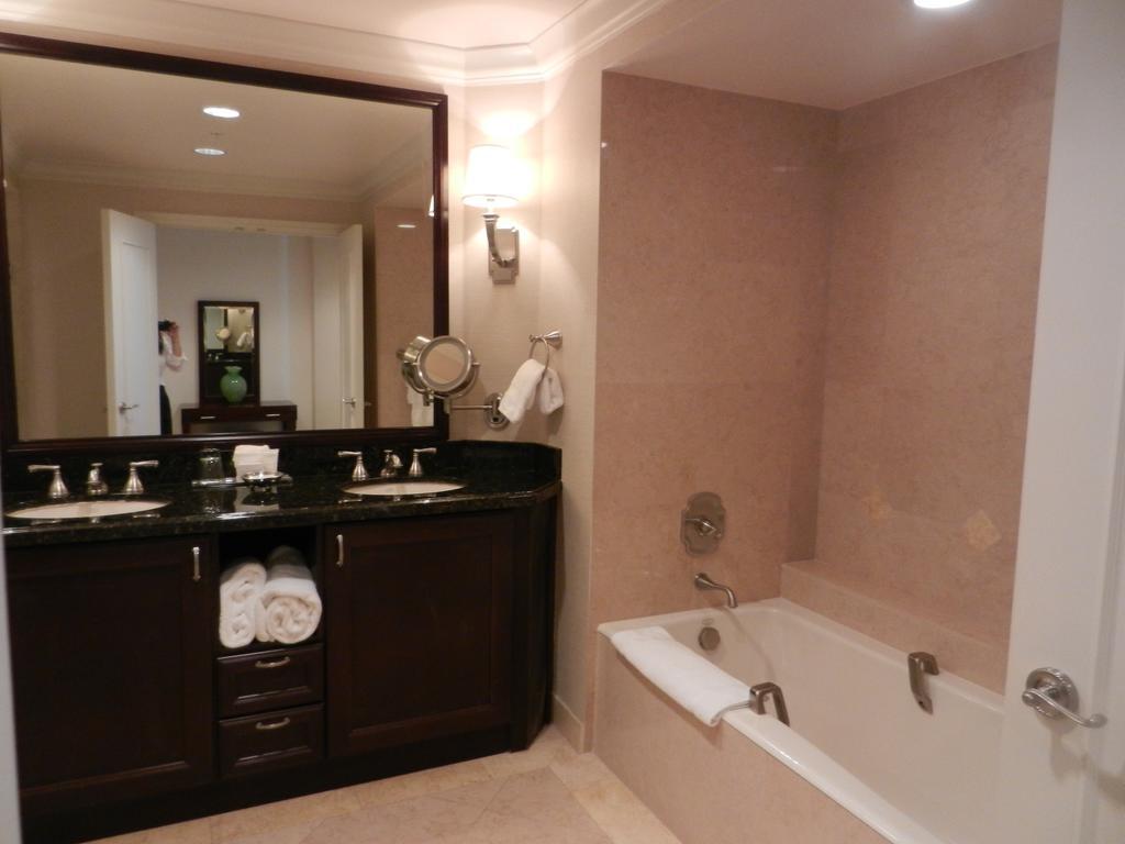 Residences At The Atlantic Aparthotel Fort Lauderdale