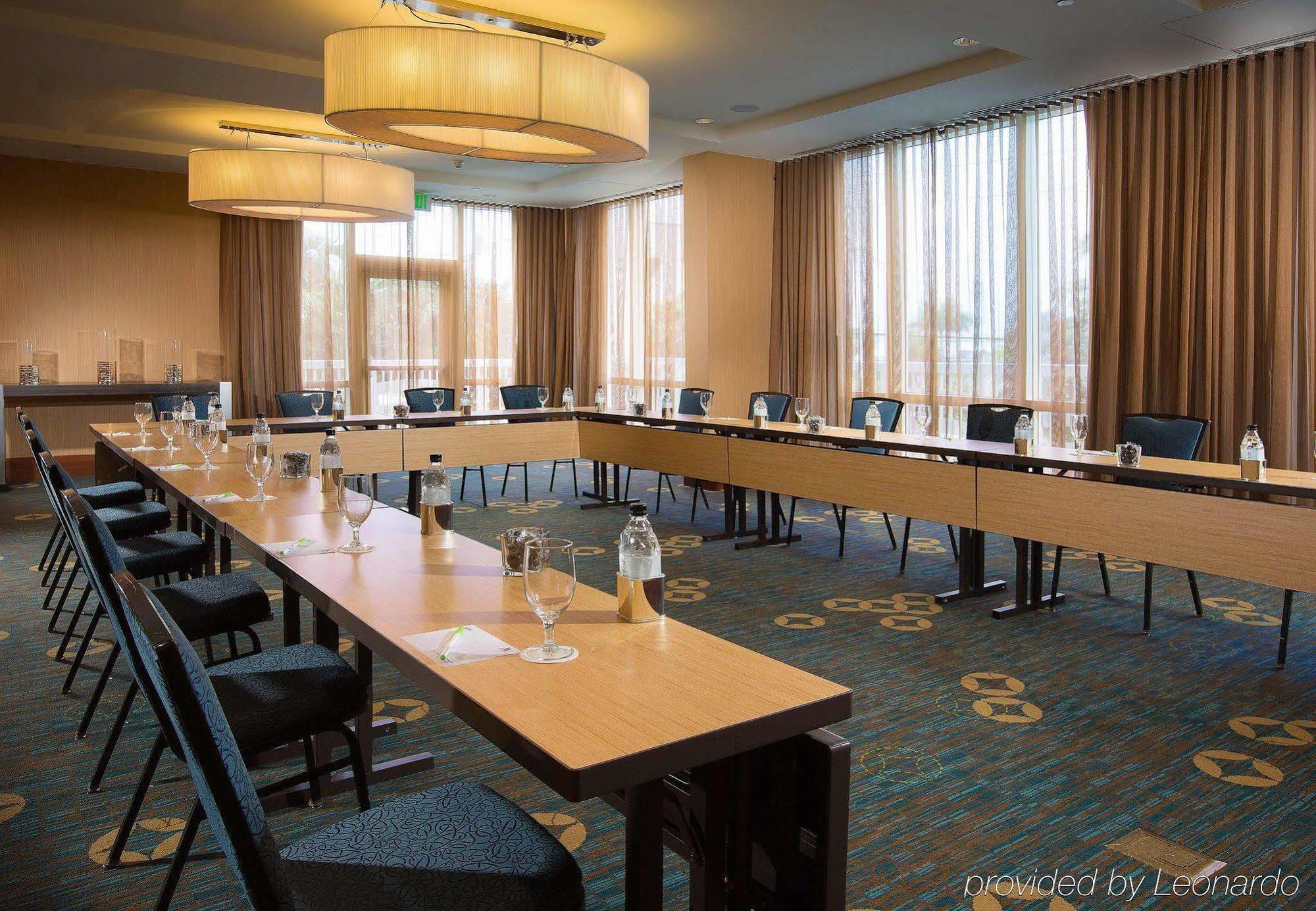 Courtyard By Marriott Oceanside Fort Lauderdale Beach 3*