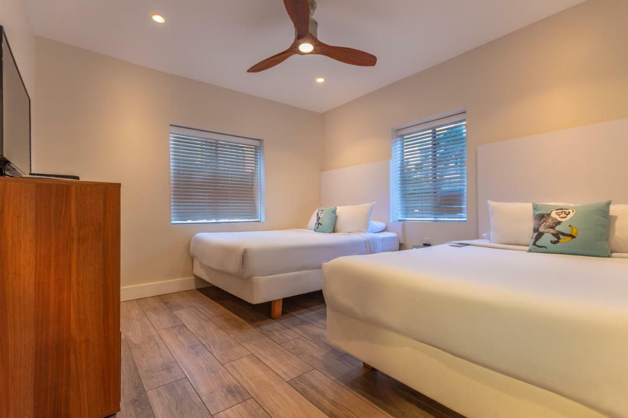Fala 2* Fort Lauderdale