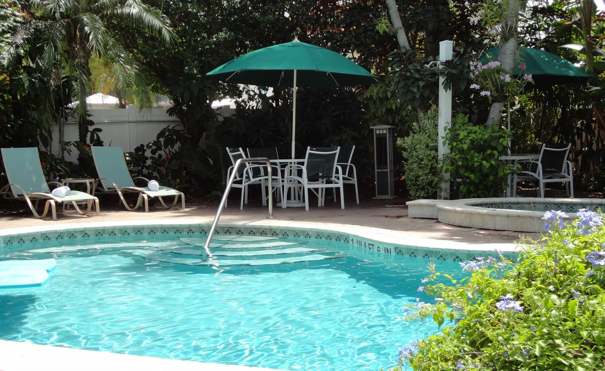 Hotel Lush Royale - Gay Men's Fort Lauderdale
