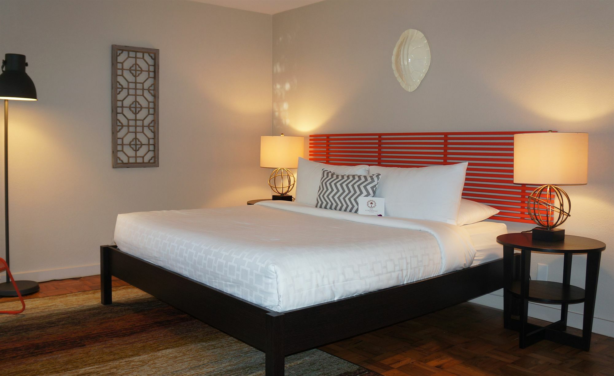 Lush Royale - Gay Men's Hotel 2*