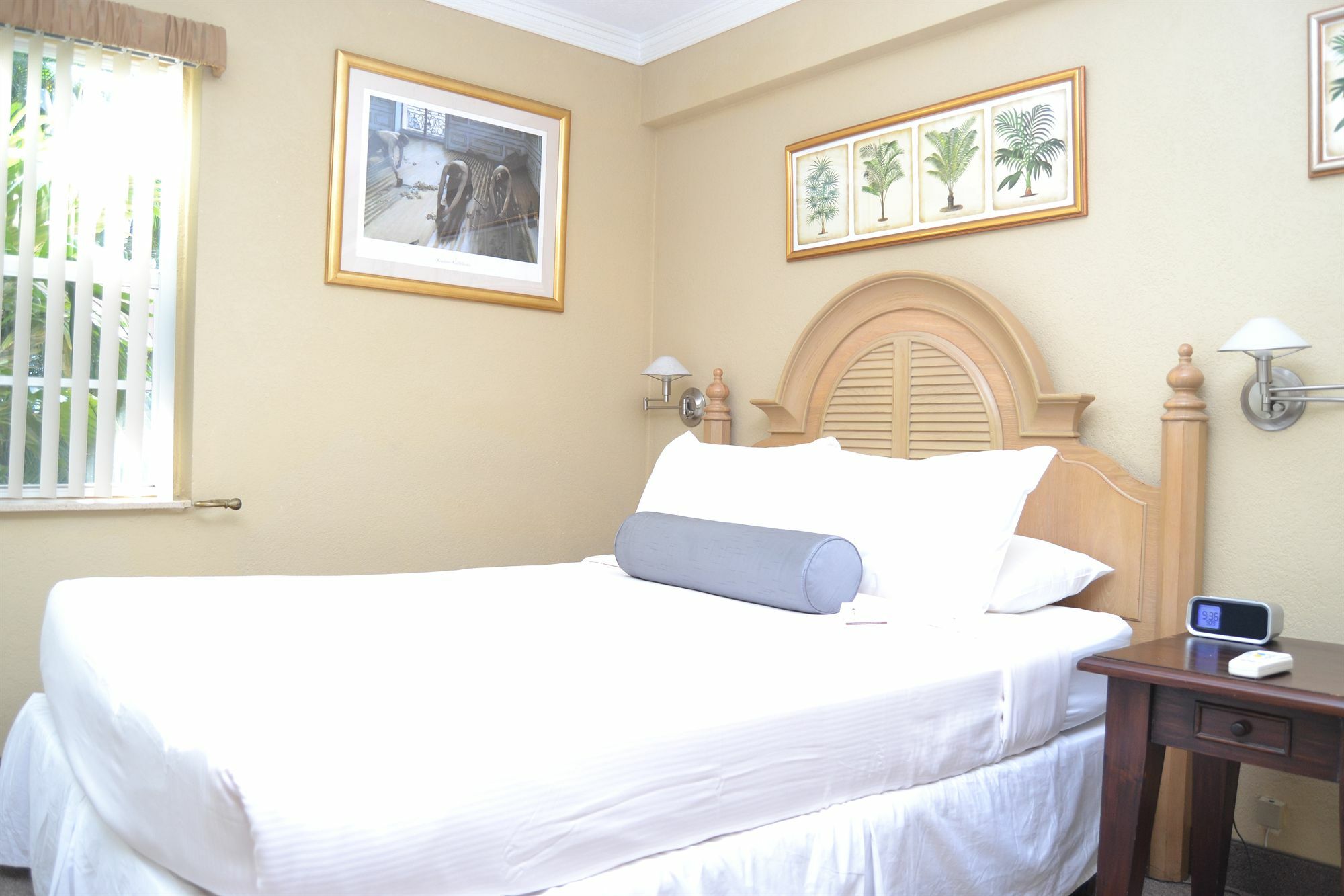 Hotel Lush Royale - Gay Men's 2*
