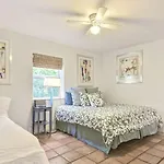 Salty Bungalow Tortuga