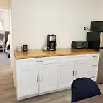 Stylish & Newly-Renovated Suites Near Las Olas