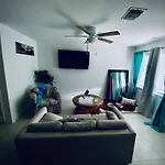 Cheerful 1-Bed On Oakland Park Fl